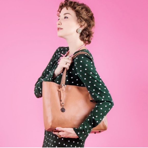 GUNAS Kangaroo Tote - Picture 2 of 11